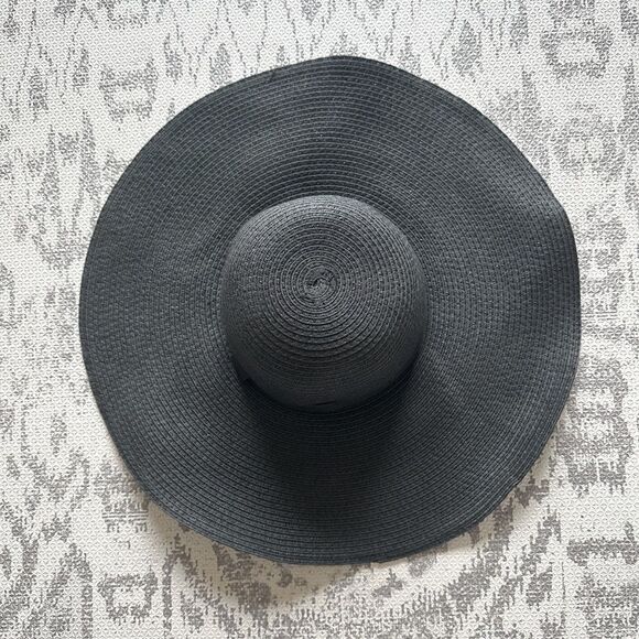 Forever 21 Black Floppy Hat || size M/L - Picture 1 of 6